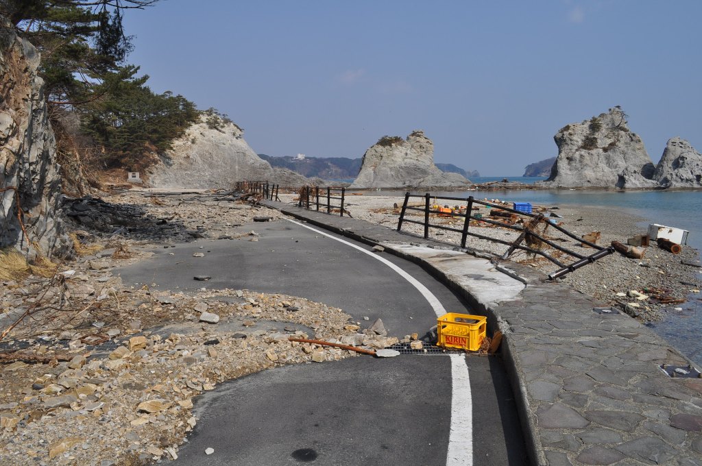 東北地方環境事務所 国立公園の復興に向けた取組 国立公園 保全整備課 H24 １