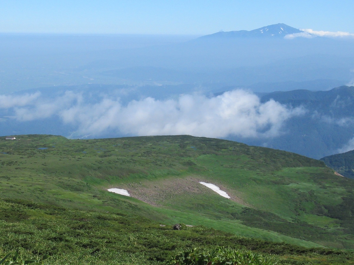 月山