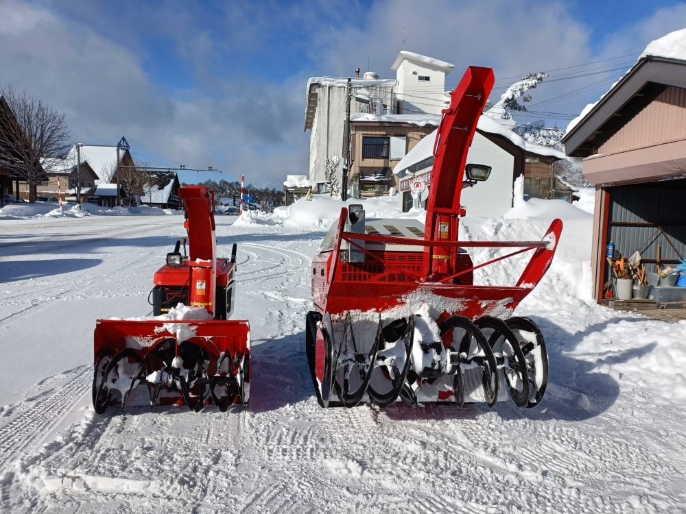 除雪機2台の輝く姿