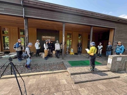 観察会の開会式