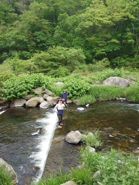 ＃高家川の渡渉。水量も少なく歩きやすかったです。